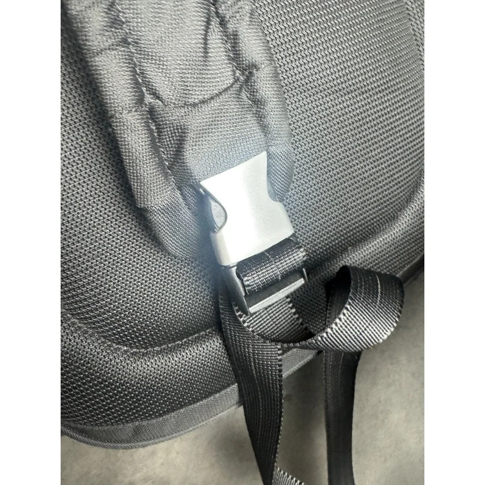 Tumi T-Tech Sling Backpack Black Red Crossbody Messenger Bag Tech Travel Commute